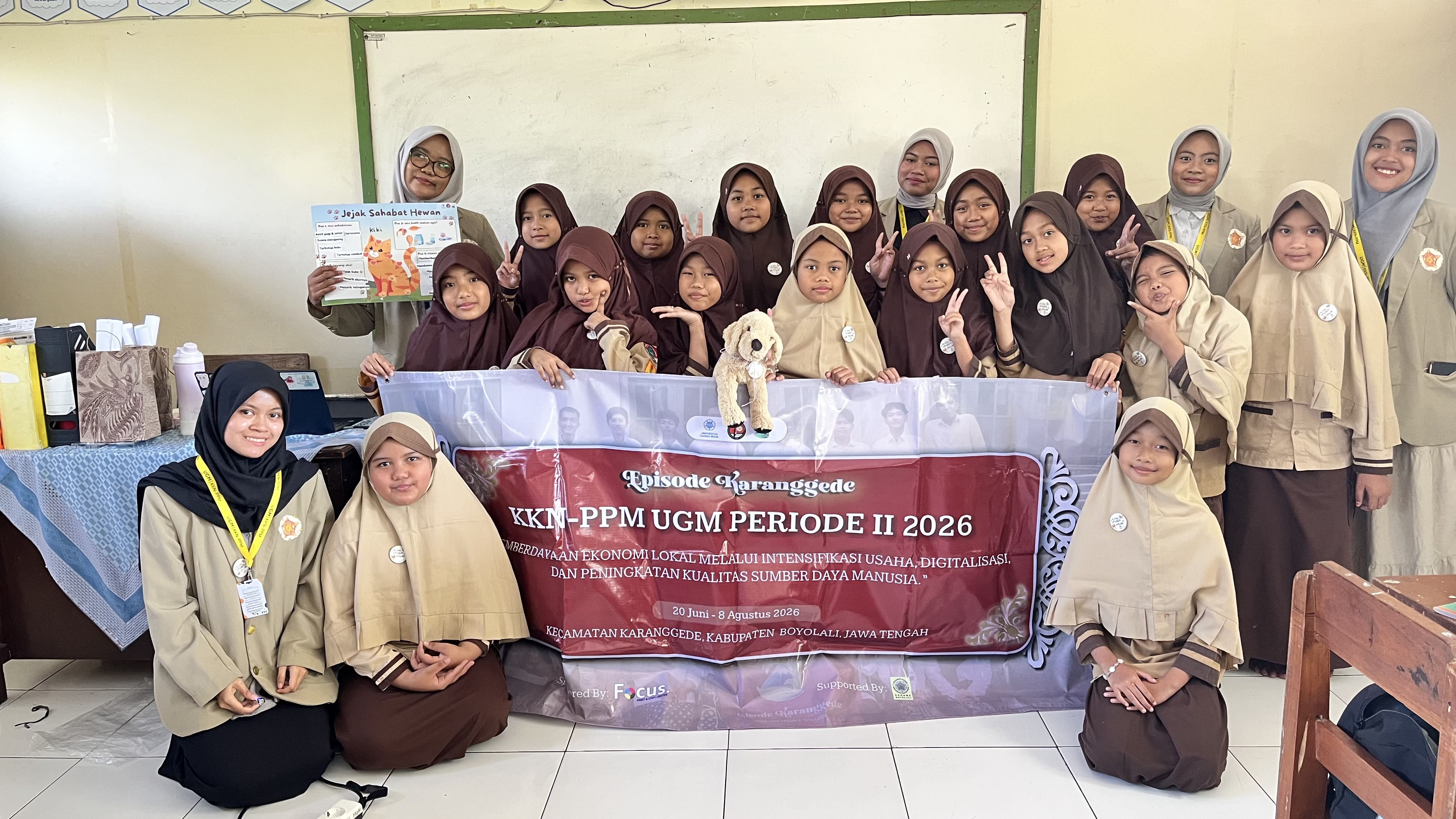KKN UGM Ajak Siswa SDIT Mutiara Kebonan Mengenal Kesejahteraan Hewan